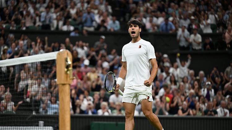 Carlos Alcaraz ist in Wimbledon weiter unschlagbar.