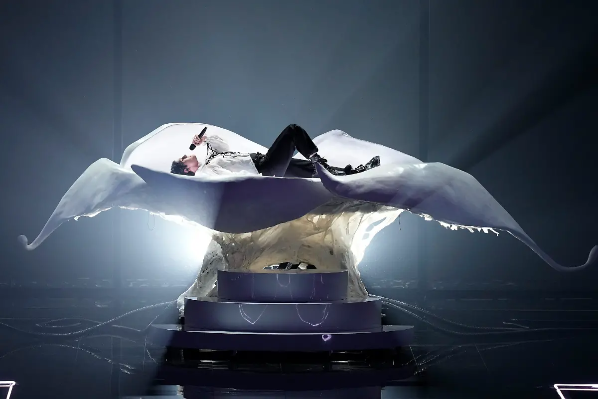 6333b624eb2cca8a58ce127903bf283c