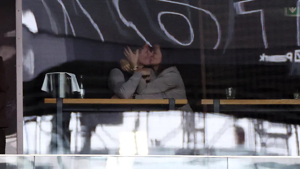 e64fd0c9d7770a26d3cab643890a3a6c