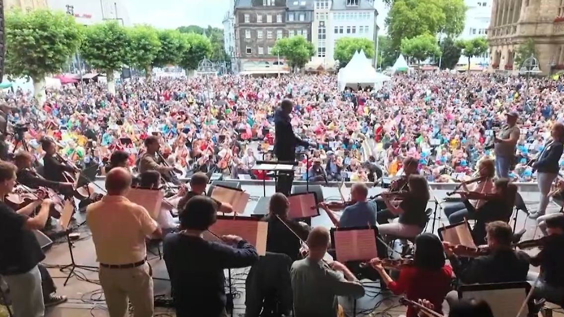 MegaOrchester.jpg