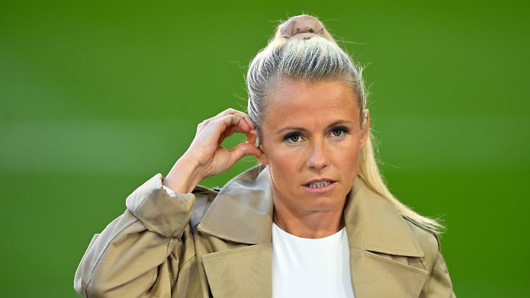 Julia Simic war früher Fußballerin, heute ist sie TV-Expertin.