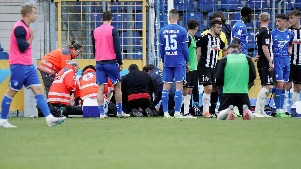 e4d3bd40994235e7e817e92a787990c5