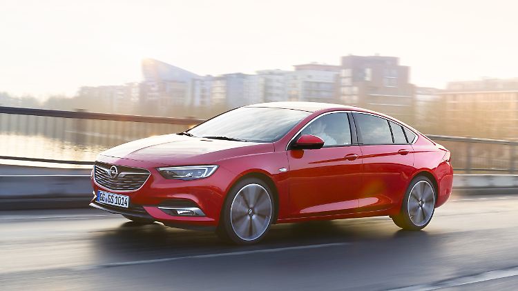 Der Opel Insignia wirkt auch heute noch präsent und wertig.