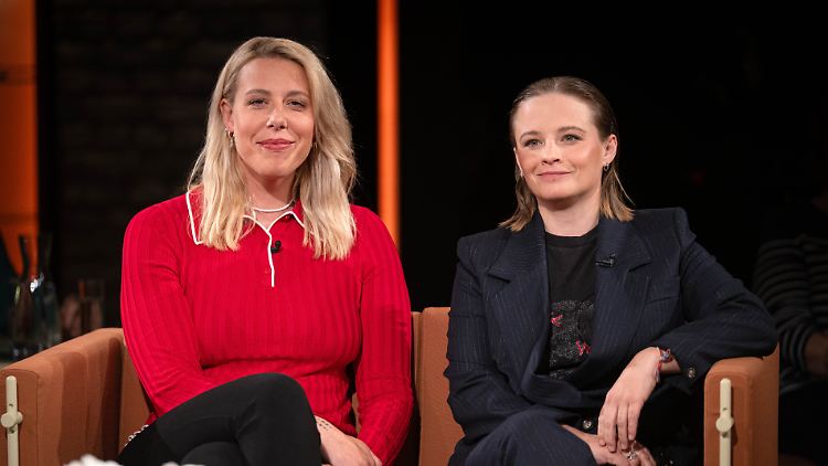 Katharina Zorn (l.) und Jasna Fritzi Bauer im Mai in einer Talkshow.