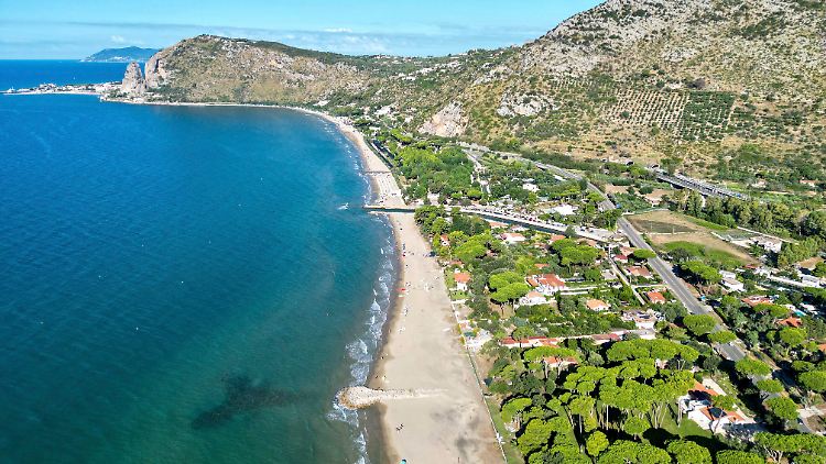 Terracina ist ein auch bei ausländischen Touristen beliebter Badeort.