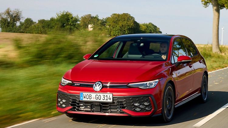 Schnell und sportlich ist er, der VW Golf GTI 2.0 TSI, der gerade günstig zu leasen ist.