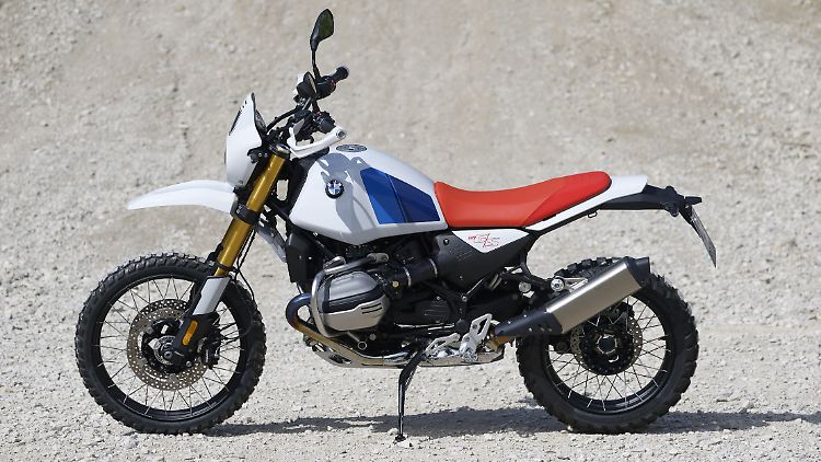 Eine sehr gute Ergonomie mit breitem Lenker, angenehmem Sitz und ideal montierten Fußrasten zeichnen die BMW R 12 GS aus.
