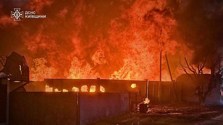In der Region Kiew musste die Feuerwehr mehrere Brände löschen.