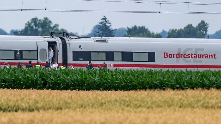 Dem Angreifer werden versuchter Mord und gefährliche Körperverletzung vorgeworfen. 