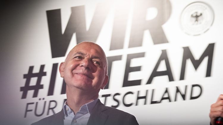 DFB-Präsident Bernd Neuendorf auf EM-Besuch in Zürich