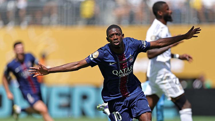 Ousmane Dembélé dreht nach dem 2:0 ab, Antonio Rüdiger ist frustriert.