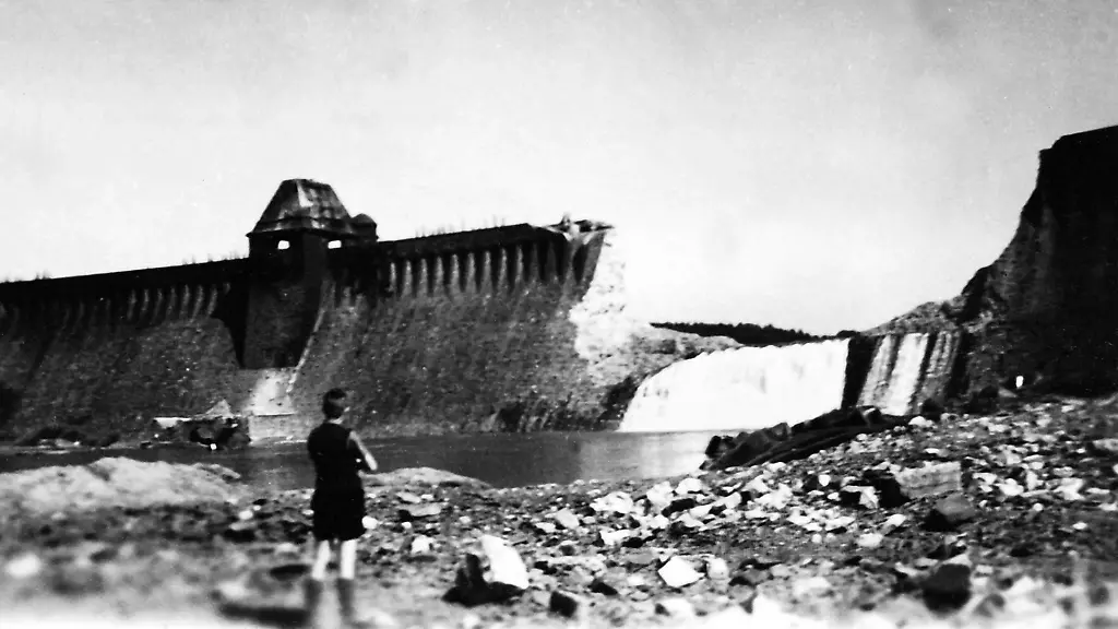 6546ef1ed1c1ad475ab538b964708960