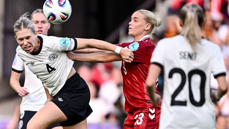 Rebecca Knaaks Kopfbälle werden vom Team gelobt.