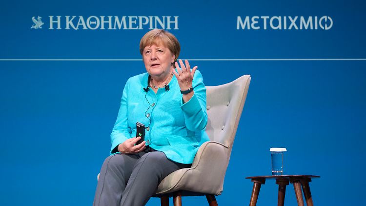 Dass die Ära Merkel vorbei ist, zeigt sich auch daran, dass sie selbst in Athen ihr Buch vorstellen kann - wo sie während der Eurokrise gefürchtet bis verhasst war.