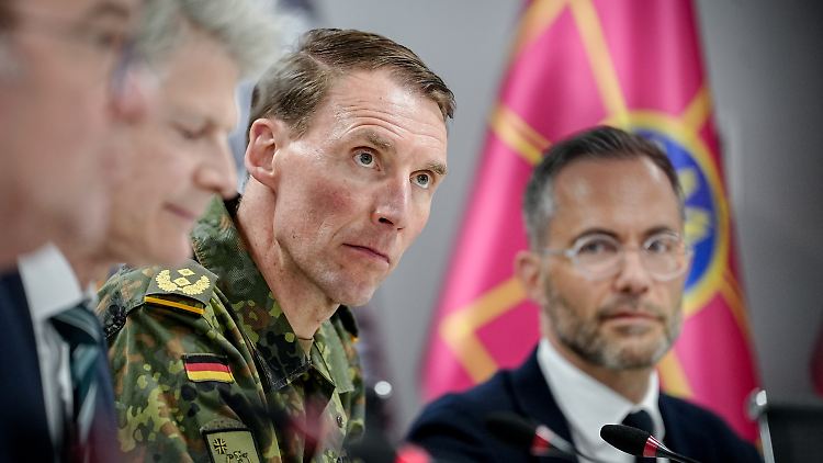 Generalmajor Christian Freuding im Juni in Kiew.