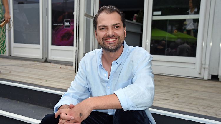 Ochsenknecht war vor zwei Wochen am Hamburger Flughafen festgenommen worden.