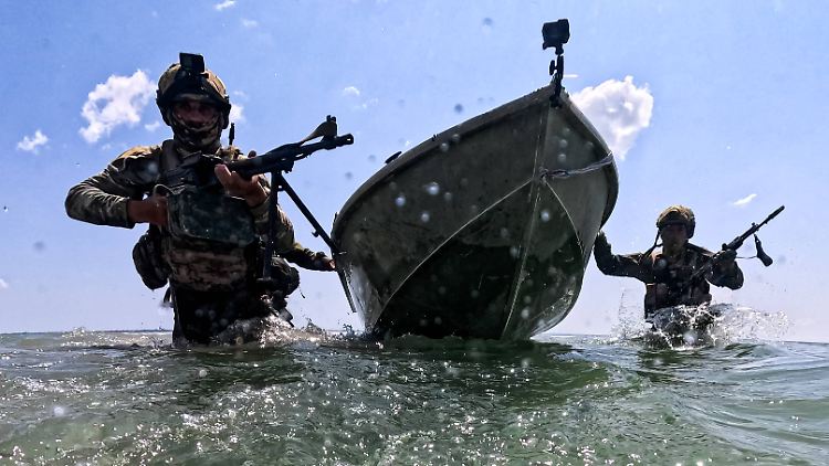 Russische Sturmsoldaten in der Region Cherson. 