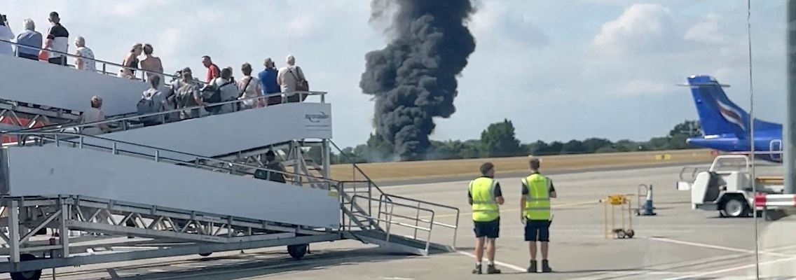 2025-07-13T232123Z_556356057_RC2YLFAAFIB0_RTRMADP_3_BRITAIN-CRASH-SMOKE.JPG
