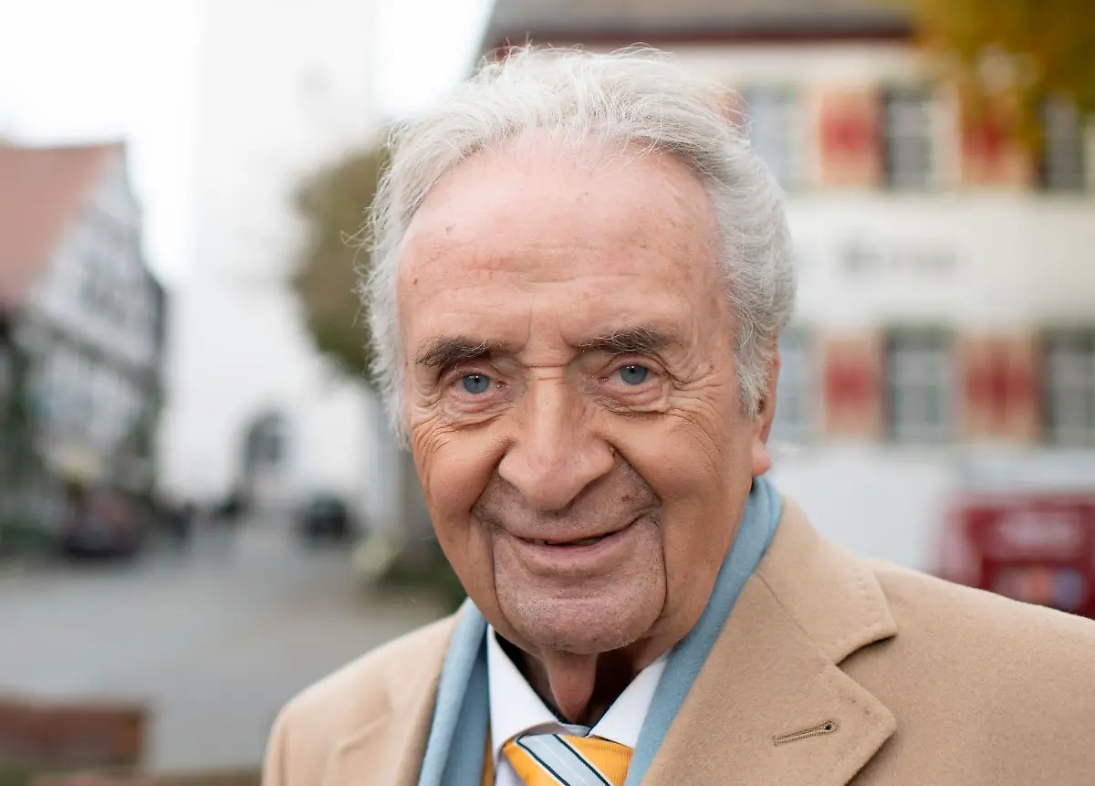 Guenter-Wewel-ist-tot-Der-Opernsaenger-und-TV-Moderator-starb-im-Alter-von-88-Jahren