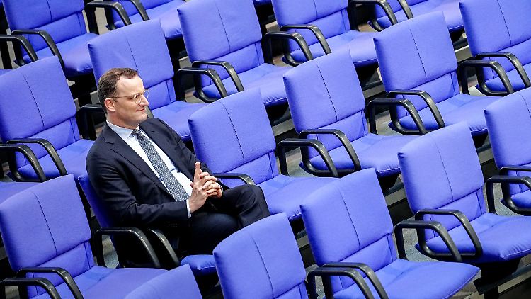 Jens Spahn hat Wochen der Kritik hinter sich.