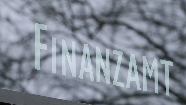 Zur Abgabe einer Steuererklärung verpflichtet? Dann kann das Finanzamt bei Fristversäumnis einen Verspätungszuschlag erheben.