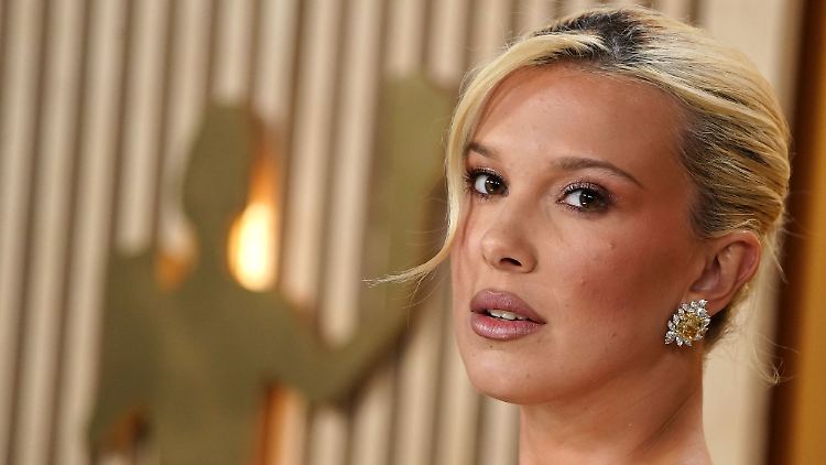 Fühlte sich wegen ihrer neuen Haarfarbe "gemobbt": Millie Bobby Brown.