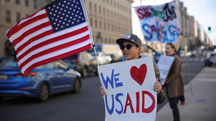 Trump hatte unmittelbar nach seiner Rückkehr ins Weiße Haus im Januar per Dekret die US-Auslandshilfen eingefroren und anschließend mehr als 80 Prozent der Programme von USAID gestrichen.