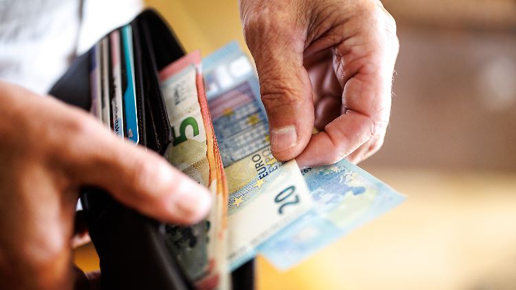 "Frauen zahlen weniger in Rentenkassen und die Altersvorsorge ein und stehen im Alter dann finanziell schlechter da als Männer", so der Hauptgeschäftsführer des GDV.
