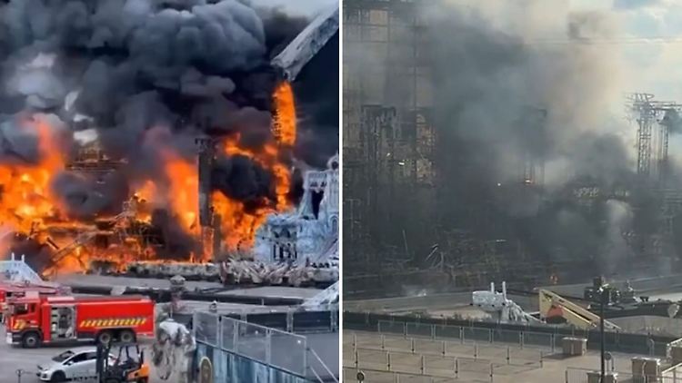 Tomorrowland Stage.jpg