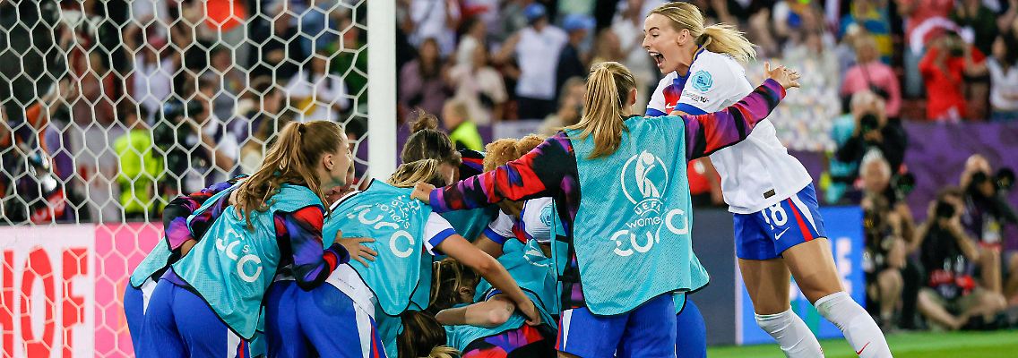 England zieht ins Halbfinale ein - und jubelt nach der Zitterpartie gegen Schweden