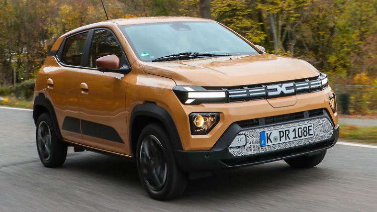 Der Dacia Spring ist mit 19.000 Euro günstig - bei Komfort und Reichweite muss man Zugeständnisse machen.