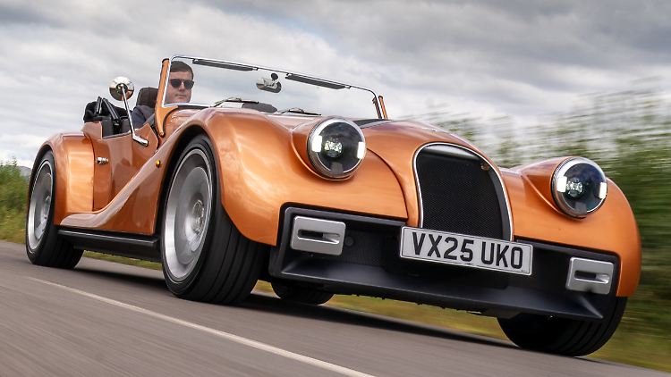 Der britische Autohersteller Morgan hält am klassischen Oldtimer-Stil fest. Sein jüngstes Modell, der Supersport, basiert auf dem BMW Z4, sieht aber aus wie ein Vorkriegs-Roadster.