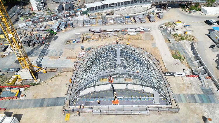 Bauarbeiten am Eingangsportal für den neuen Tiefbahnhof in Stuttgart. 