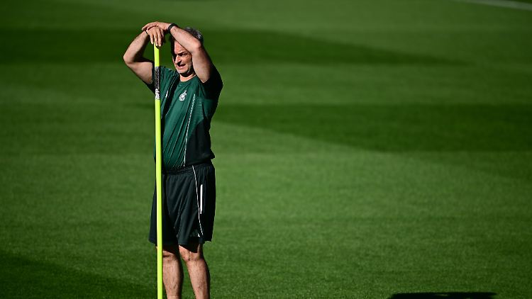 Das DFB-Team wird sich wohl genauso strecken müssen wie Bundestrainer Christian Wück.