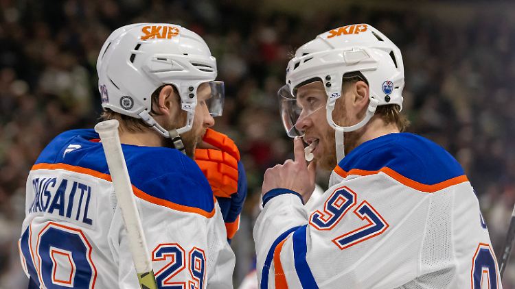 Connor McDavid und Leon Draisaitl bekamen in der "Beer League" ihre Grenzen aufgezeigt.