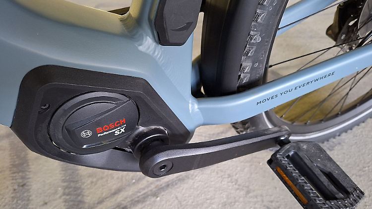 Der SX-Antrieb von Bosch ist mit einem relativ kleinen 400-Wh-Akku kombiniert.
