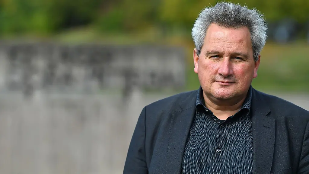 Jens-Christian-Wagner-Direktor-der-Stiftung-Gedenkstaetten-Buchenwald-und-Mittelbau-Dora-beim-Interview