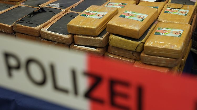 Die mutmaßliche Bande soll zwischen 2018 und 2022 mehr als 50 Schmuggeltransporte vorgenommen haben.