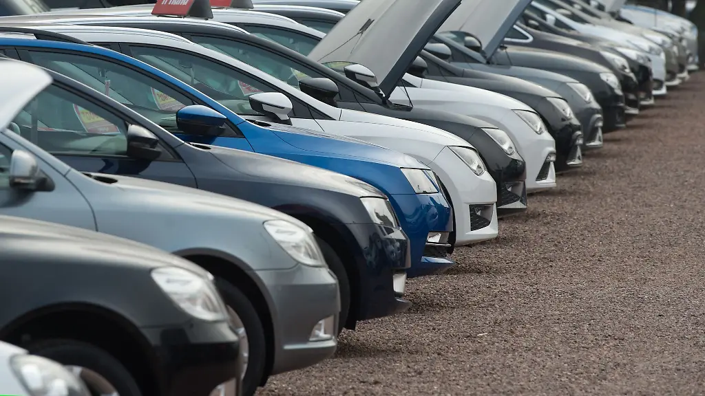 Vereint-in-Tristesse-Bei-den-Autolackierungen-dominieren-weiterhin-unbunte-Toene