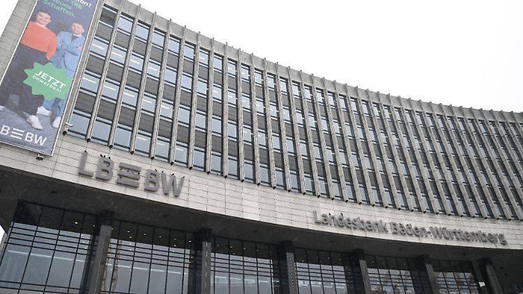 Die Landesbank Baden-Württemberg zahlte eigenen Angaben zufolge vor Jahren schon 200 Millionen Euro an Steuern und Zinsen für 2007 und 2008 nach.