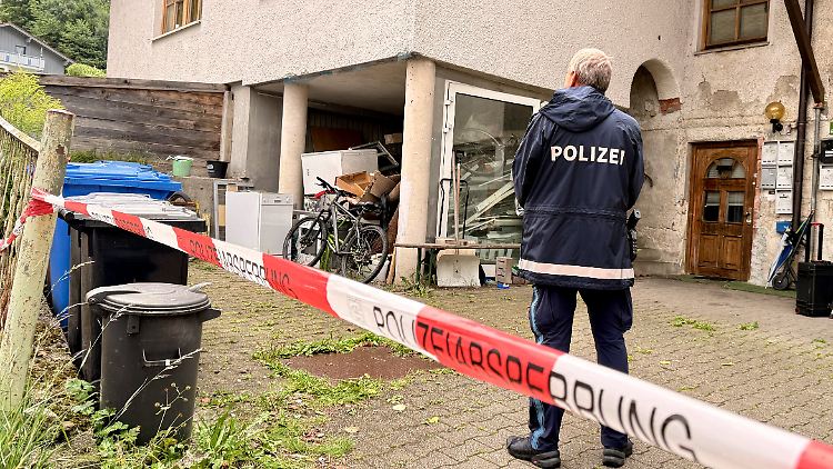 Sowohl die bislang identifizierten Opfer als auch der Verdächtige lebten alle in demselben Mehrfamilienhaus.