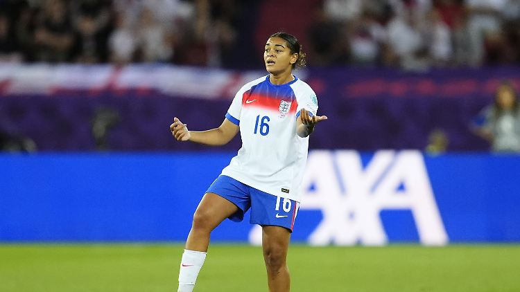 Jess Carter während des EM-Spiels gegen die Niederlande.
