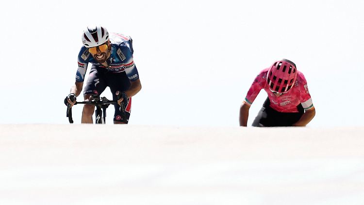 Valentin Paret-Peintre (l.) gewann am Mount Ventoux.