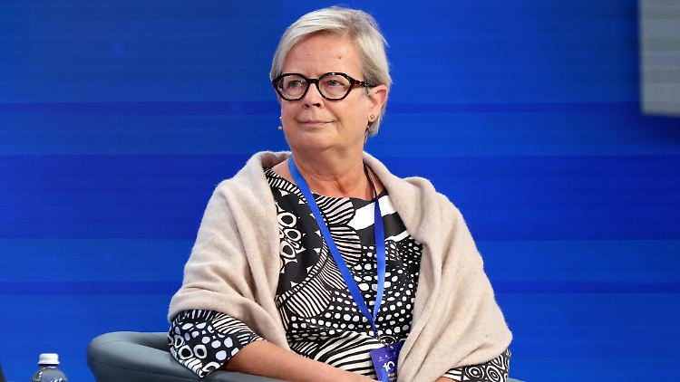 Sirpa Rautio ist Direktorin der EU-Agentur für Grundrechte und fordert, Flüchtlinge nicht zu bestrafen, die gezielt von Staaten in andere Länder transportiert werden.