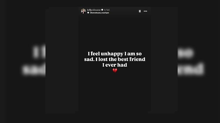 Kelly Osbourne meldet sich bei Instagram nach dem Tod ihres Vaters Ozzy.