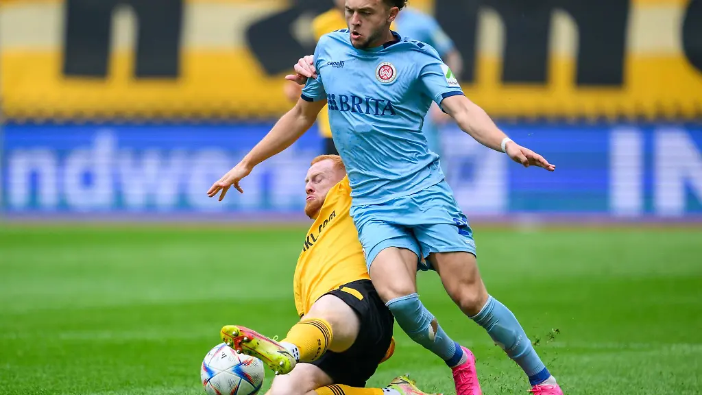 Dynamos-Paul-Will-l-gegen-Wiesbadens-Benedict-Hollerbach