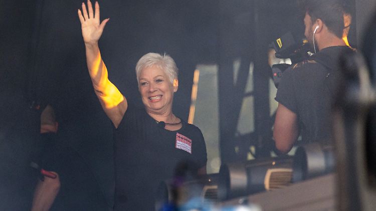 Denise Welch ist froh, nicht mehr Taylor Swifts Schwiegermutter zu sein.