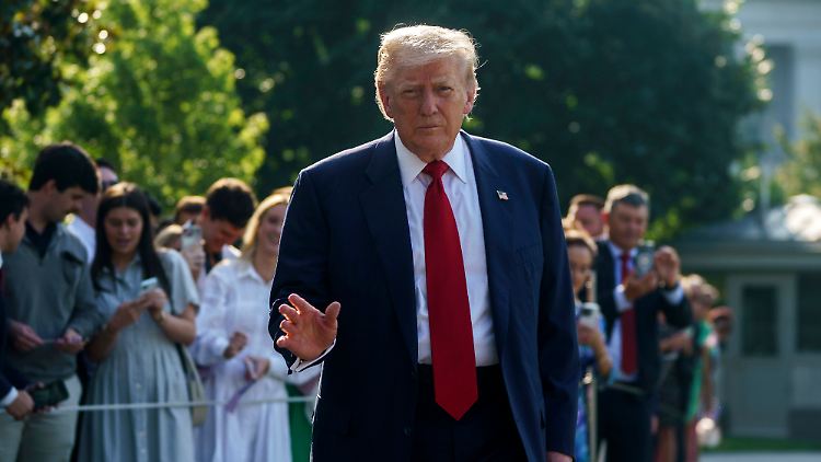Der US-Präsident streitet Verbindungen zu Jeffrey Epstein ab. 