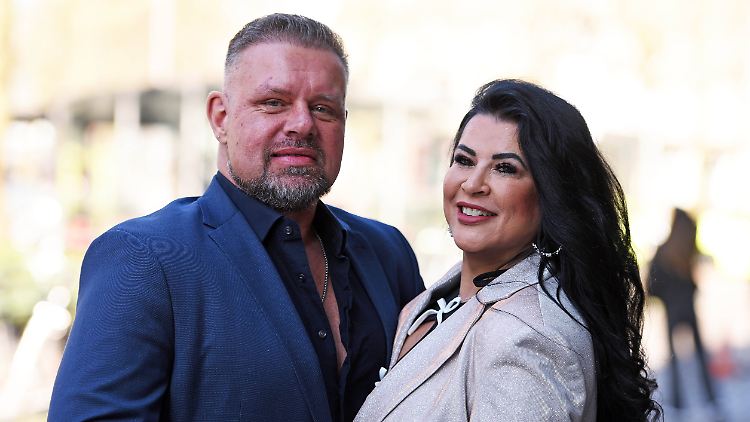 Seit Anfang 2024 ein Paar - eigentlich: Stefan Braun und Iris Klein.