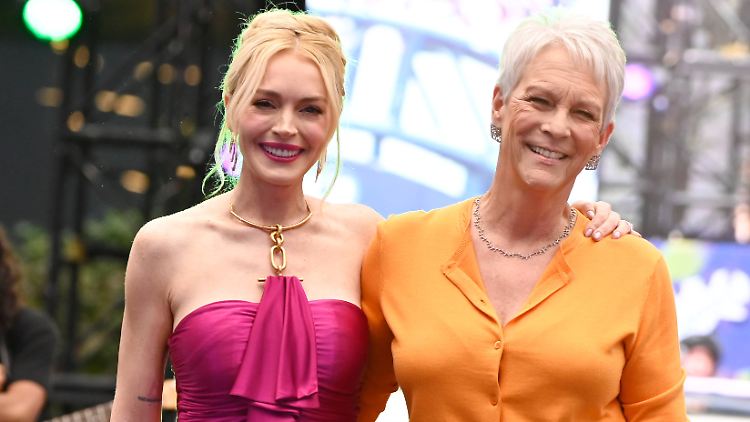 Lindsay Lohan und Jamie Lee Curtis trennen 27 Jahren - und die Einstellung zur Schönheitsindustrie.